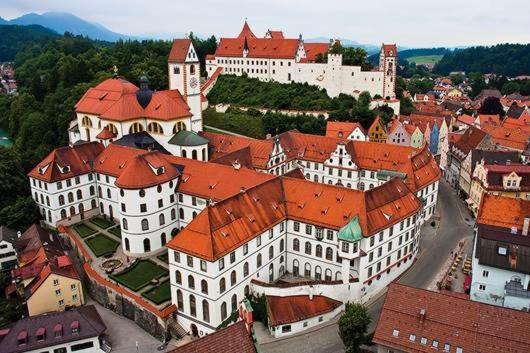 Hotel Fuerstenhof Fussen Bagian luar foto